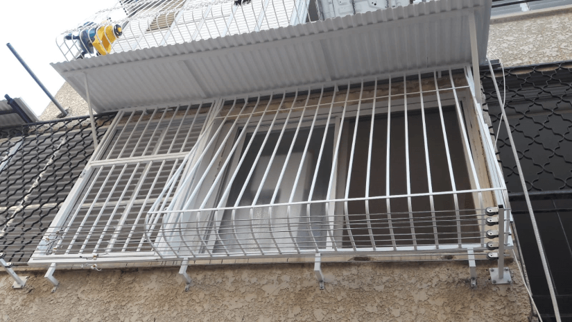 התקנת סורגים לחלון 1